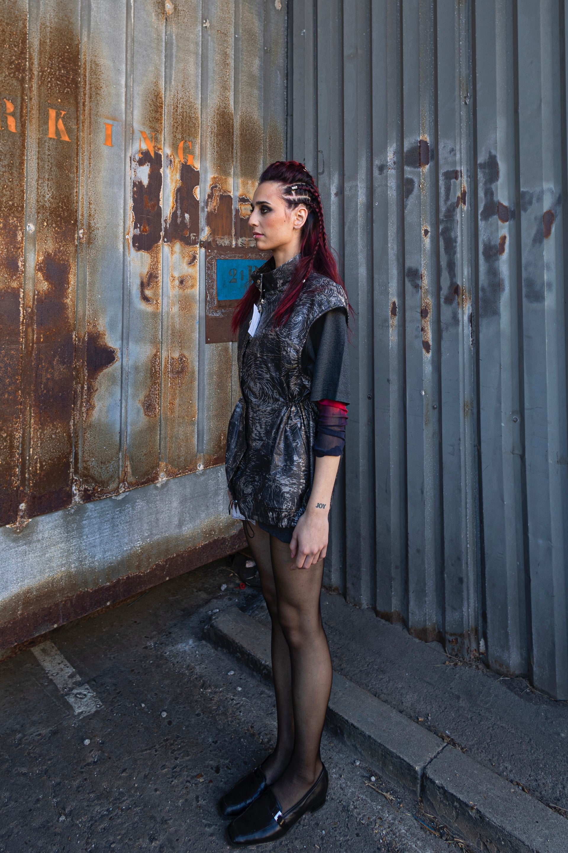 KHOL LINOLEUM INK PRINTED SLEEVELESS WINDJACKET