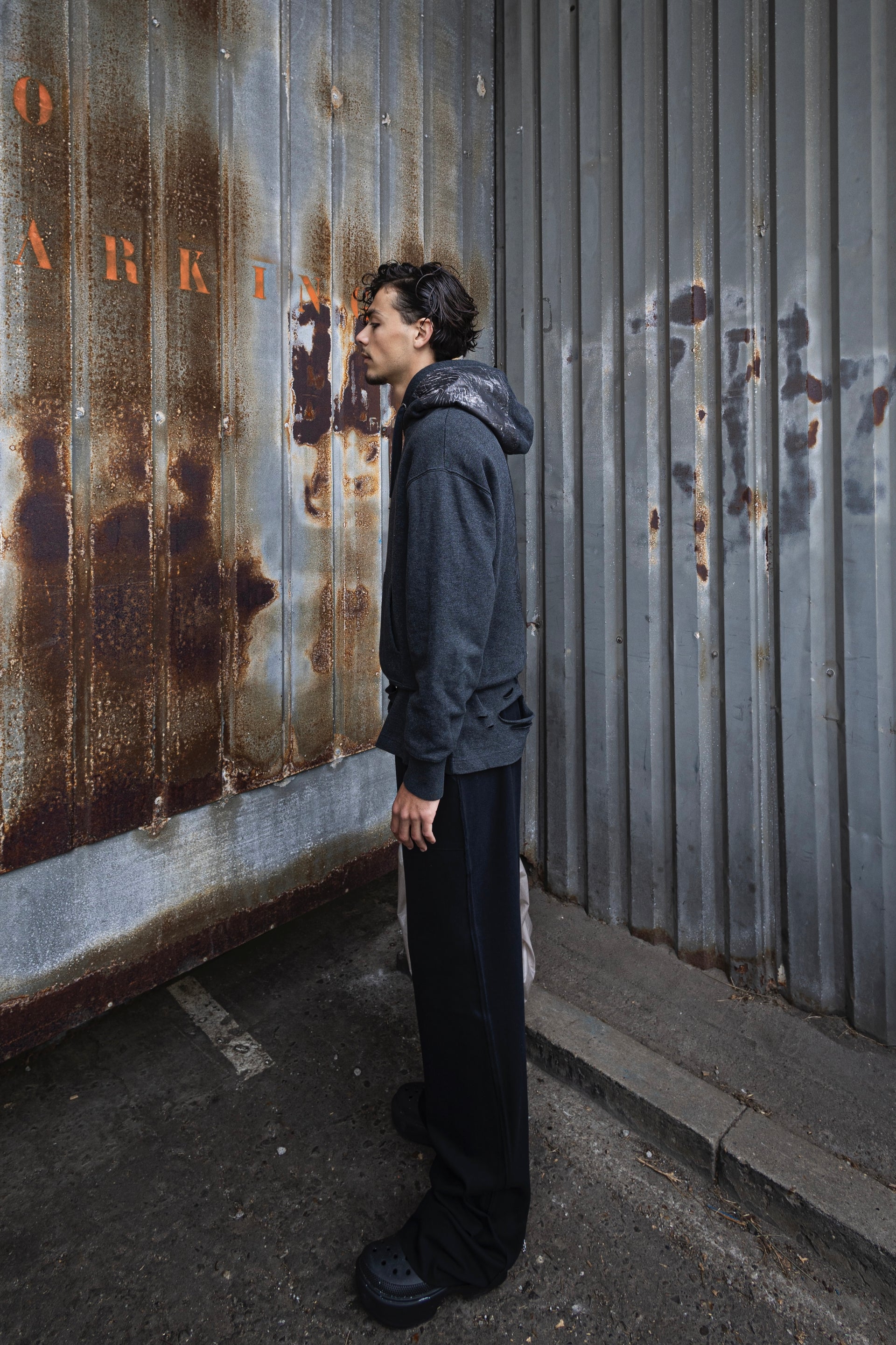 KHOL ANTHRACITE LINOLEUM INK PRINTED HOODIE